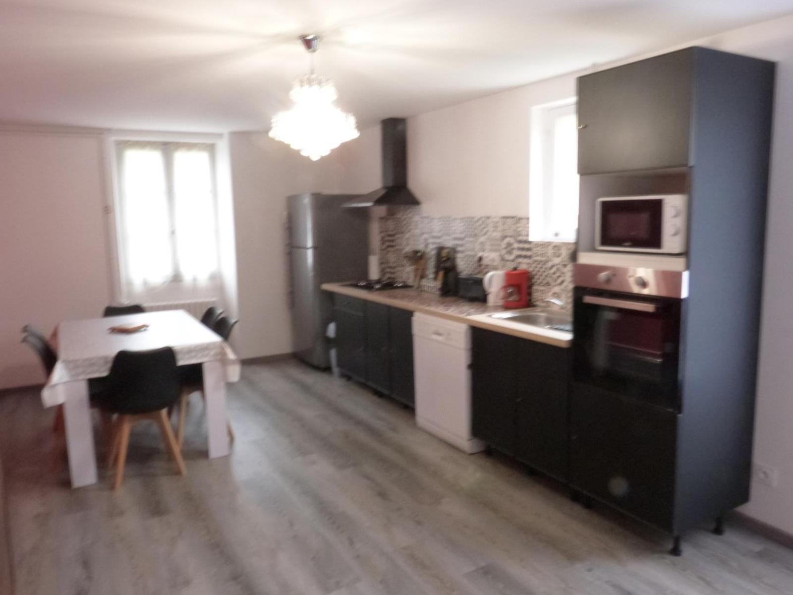 Logement Spacieux Rez-De-Chaussee, Jardin, Stationnement Devant, A 5 Minutes A Pied Du Centre De Sarlat Villa Ngoại thất bức ảnh